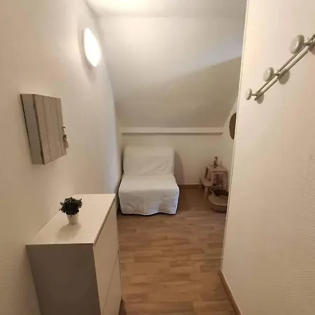 Apartment Studio Cosy A Et Saint Anastaise De 25 M² Avec Balcon